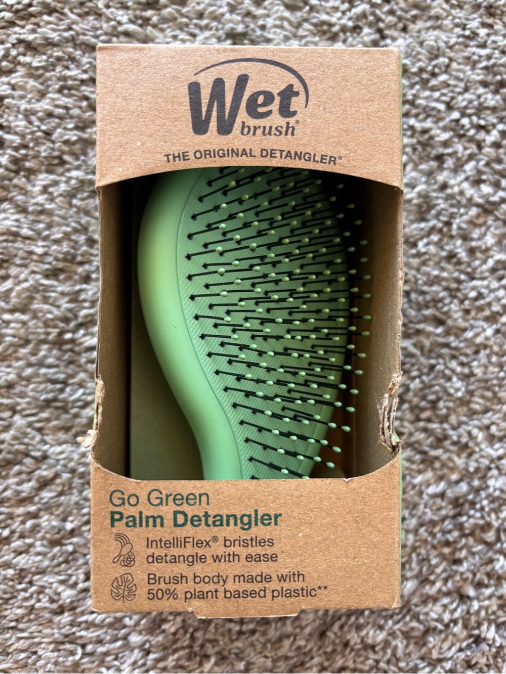 Wet Brush Go Green Detangler Palm sized